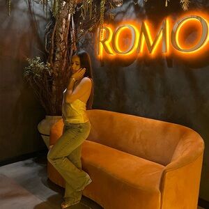 Meet your Posher, Isabela